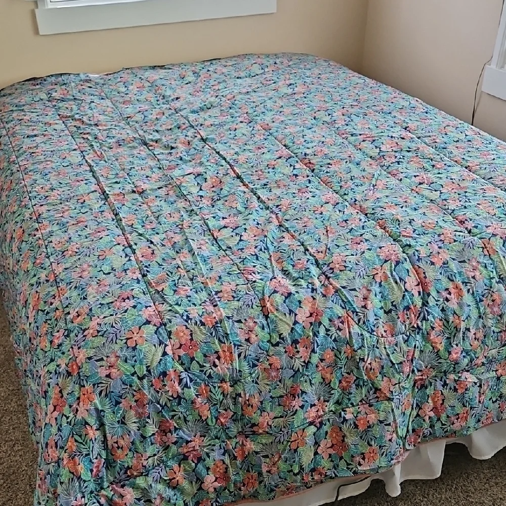 CAL KING Doubke Sided Floral Bedding Set - Multicolor